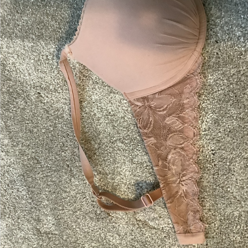 Victoria’s Secret Push-up Demi 36C in beige. - Picture 7 of 7